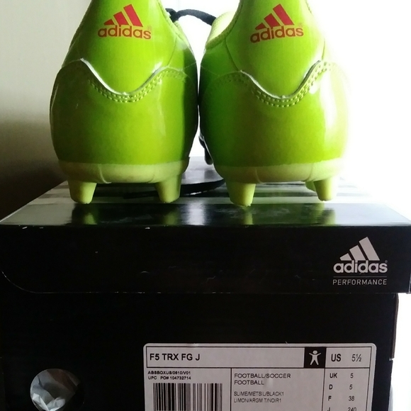 ADIDAS SOCCER CLEATS SPORTS ATHLETIC CLEATS - Picture 9 of 9